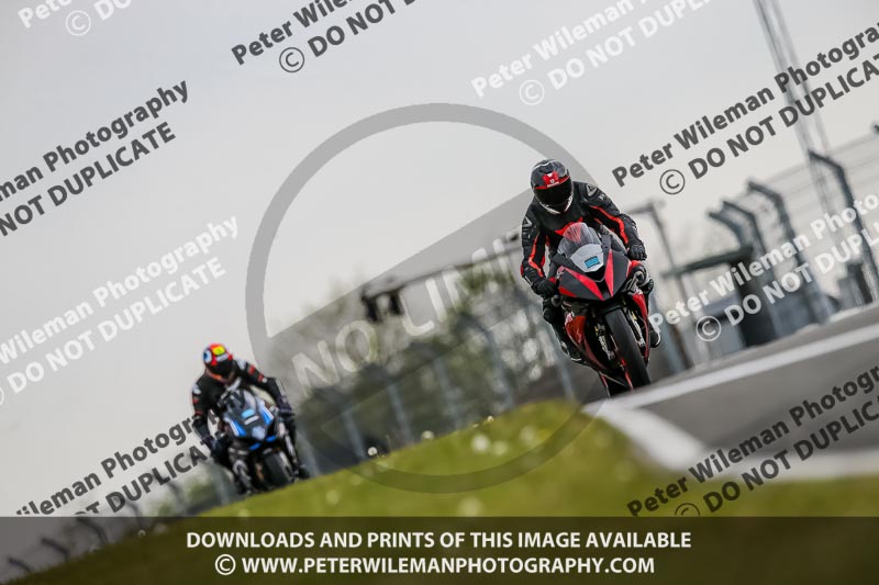 PJ Motorsport Photography;donington no limits trackday;donington park photographs;donington trackday photographs;no limits trackdays;peter wileman photography;trackday digital images;trackday photos